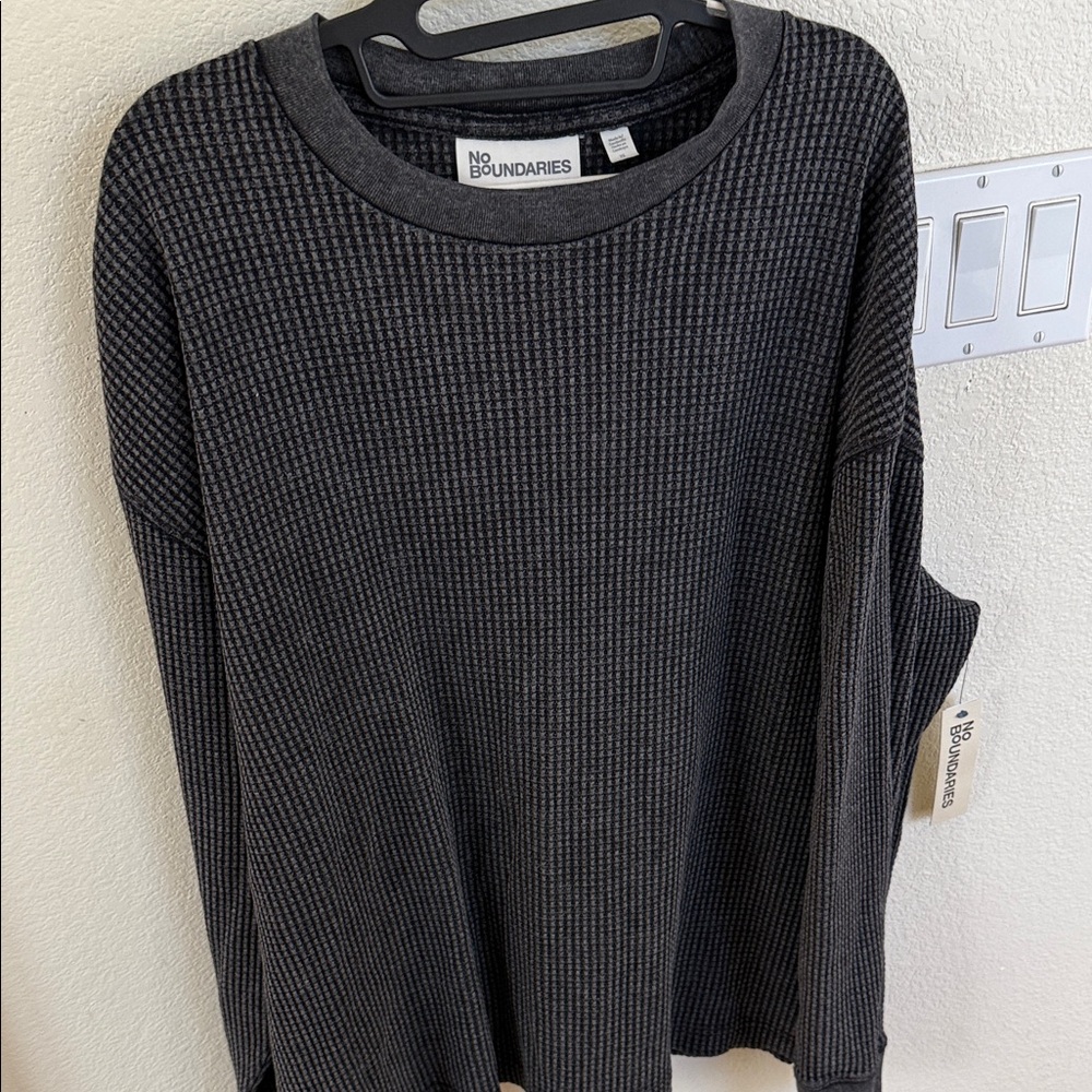 NWT No Boundaries Charcoal Waffle Long Sleeve Top